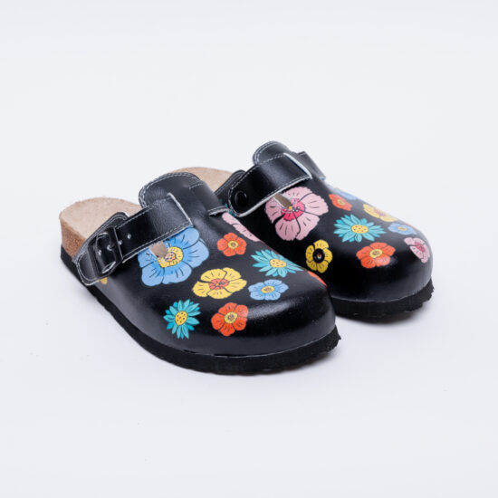 Papuci dama cu branț din piele întoarsă Saboți veseli Colorati 2 Papuci dama cu branț din piele întoarsă Saboți veseli Colorati 2