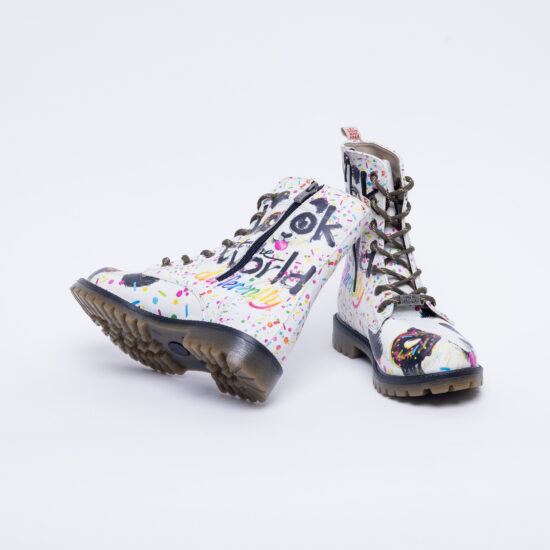 Differen World Differen World