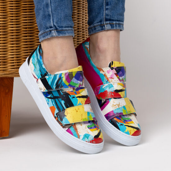 Adidași damă moderni cu design din piele ecologică. Adidași colorați 2