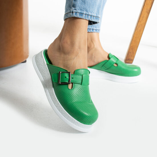 Papuci anatomici de lucru din piele verde Saboti medicali plați Culoare uni 2 Papuci anatomici de lucru din piele verde Saboti medicali plați Culoare uni 2