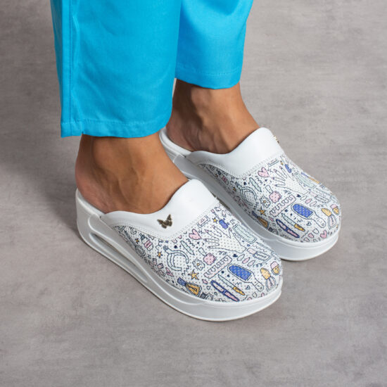 Nail Artist Nail Artist