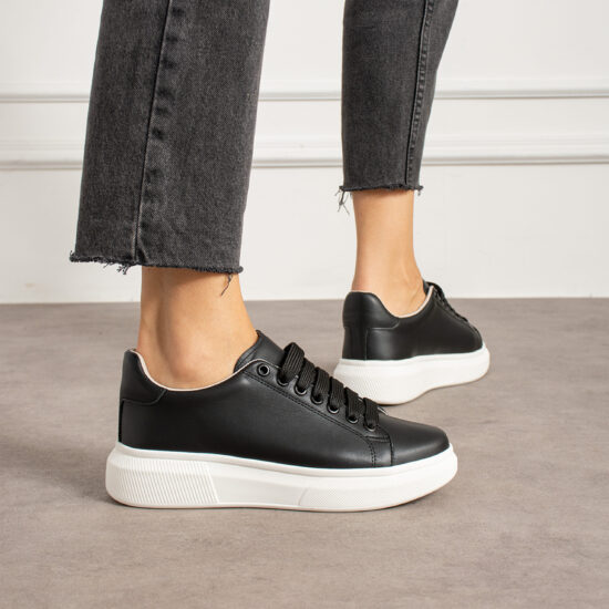 Pantofi sport negri de damă ușori din piele naturală Adidași colorați Culoare uni 2 Pantofi sport negri de damă ușori din piele naturală Adidași colorați Culoare uni 2