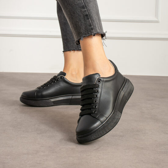 Pantofi sport negri de damă ușori din piele naturală Adidași colorați Culoare uni Pantofi sport negri de damă ușori din piele naturală Adidași colorați Culoare uni