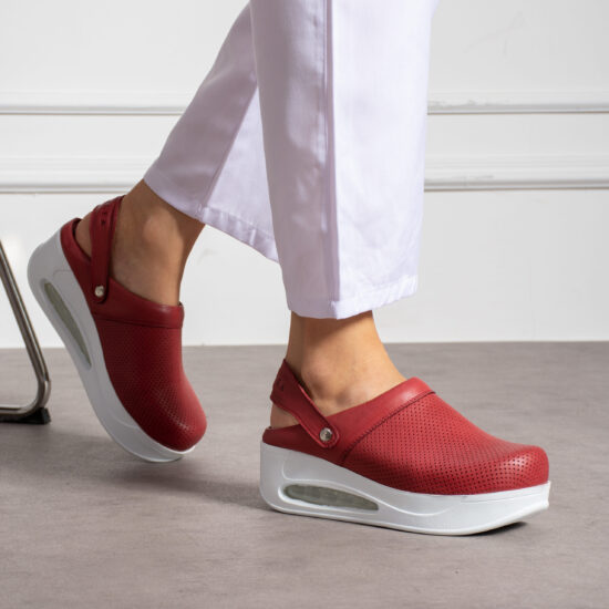 Sabot medical din piele pe platformă cu bareta Saboti cu platformă Culoare uni 2 Sabot medical din piele pe platformă cu bareta Saboti cu platformă Culoare uni 2