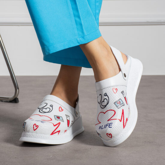 Sabot medical din piele albă cu bareta Saboti medicali plați Medicali Sabot medical din piele albă cu bareta Saboti medicali plați Medicali