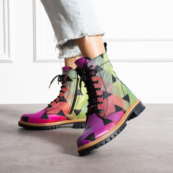 Bocanci de damă colorați din piele naturală cu design geometric, fermoar și șireturi