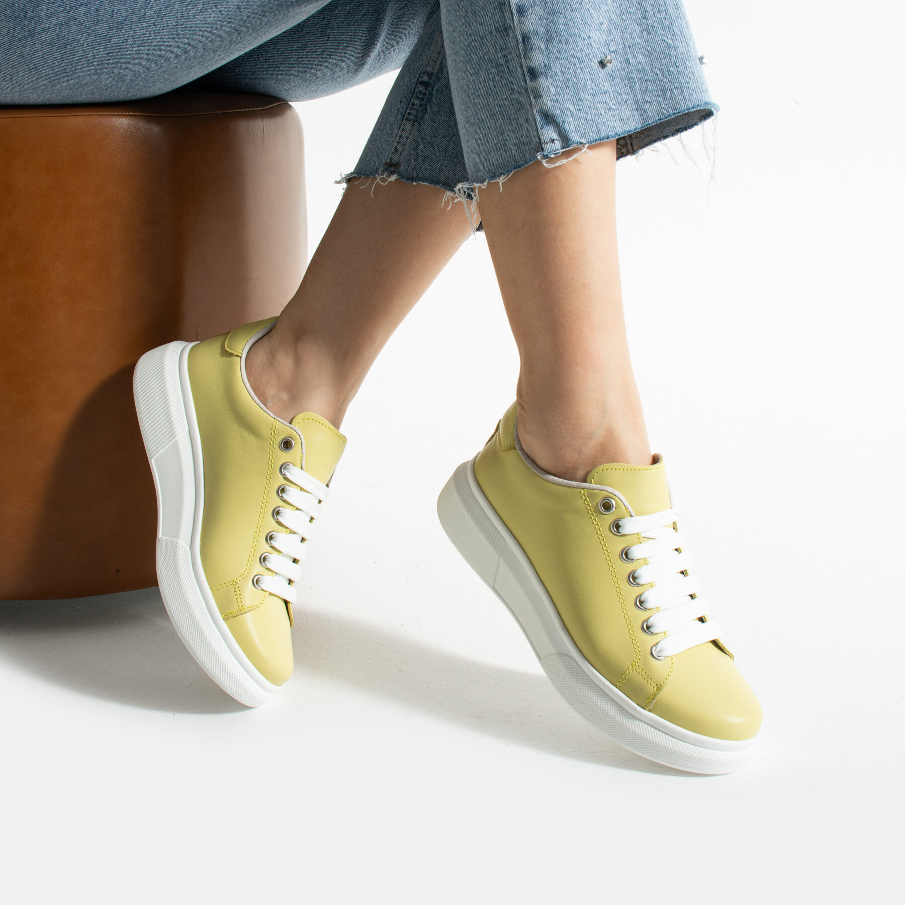 Pantofi sport galbeni de damă ușori din piele naturală Adidași colorați 17
