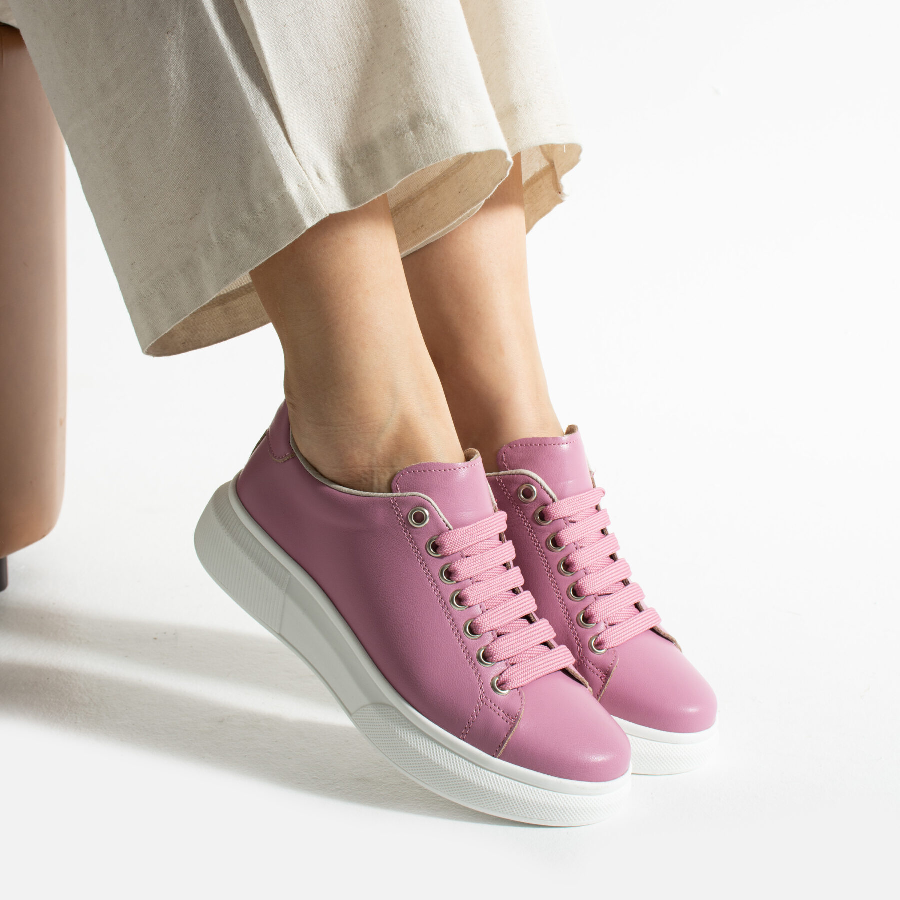 Pantofi sport roz intens de damă ușori din piele naturală Adidași colorați 18