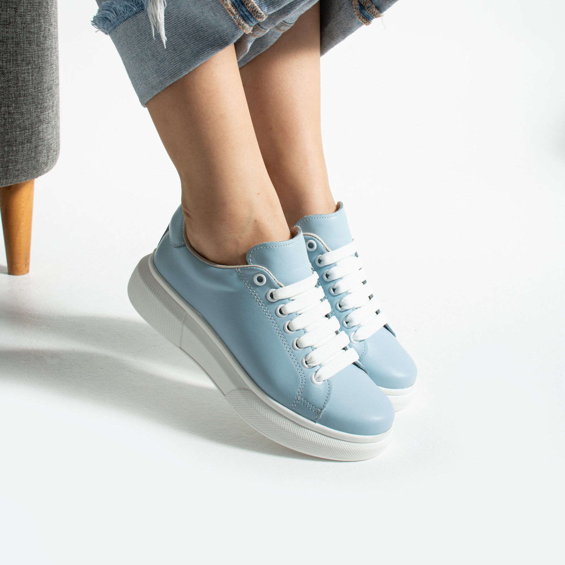 Pantofi sport albaștri de damă ușori din piele naturală Adidași colorați 18