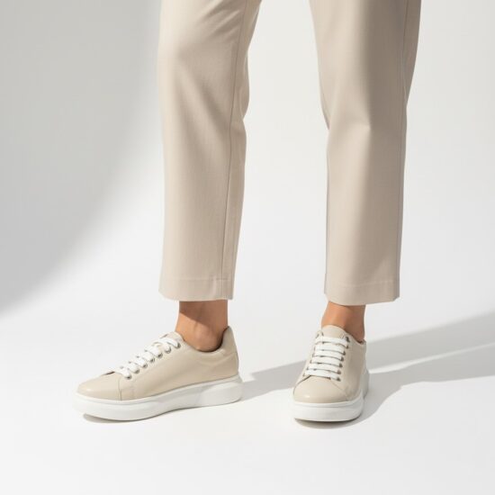 Pantofi sport bej de damă, ușori din piele naturală Adidași colorați 2 Pantofi sport bej de damă, ușori din piele naturală Adidași colorați 2