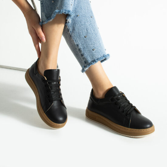 Adidași damă casual din piele neagră Adidași colorați Adidași damă casual din piele neagră Adidași colorați