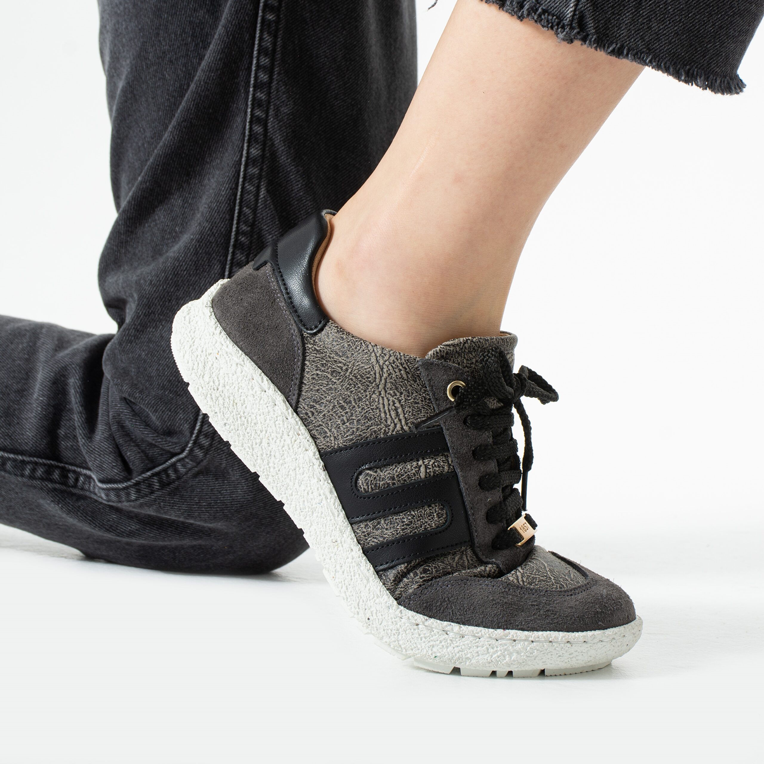 Încălțăminte barefoot damă cu vârf lat – Graphite Încălțăminte barefoot pentru femei 6 Încălțăminte barefoot damă cu vârf lat – Graphite Încălțăminte barefoot pentru femei 6