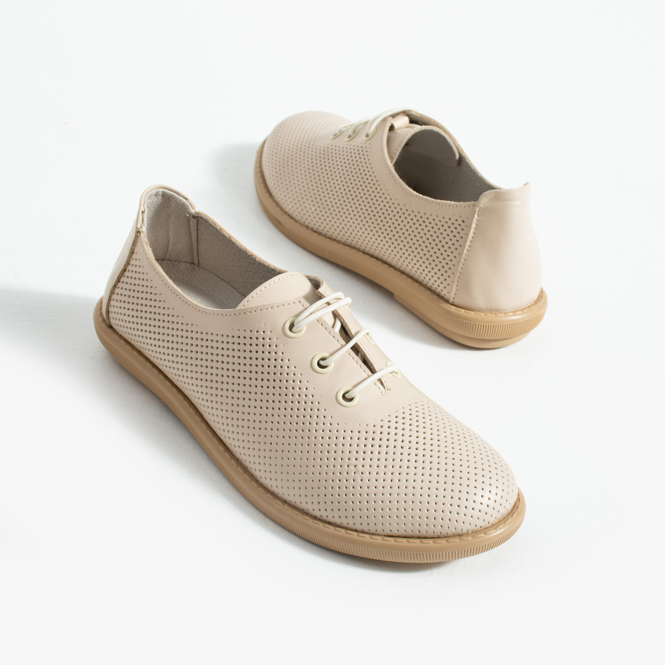 Pantofi casual bej pentru damă din piele naturală cu spumă de memorie Pantofi casual 16 Pantofi casual bej pentru damă din piele naturală cu spumă de memorie Pantofi casual 16