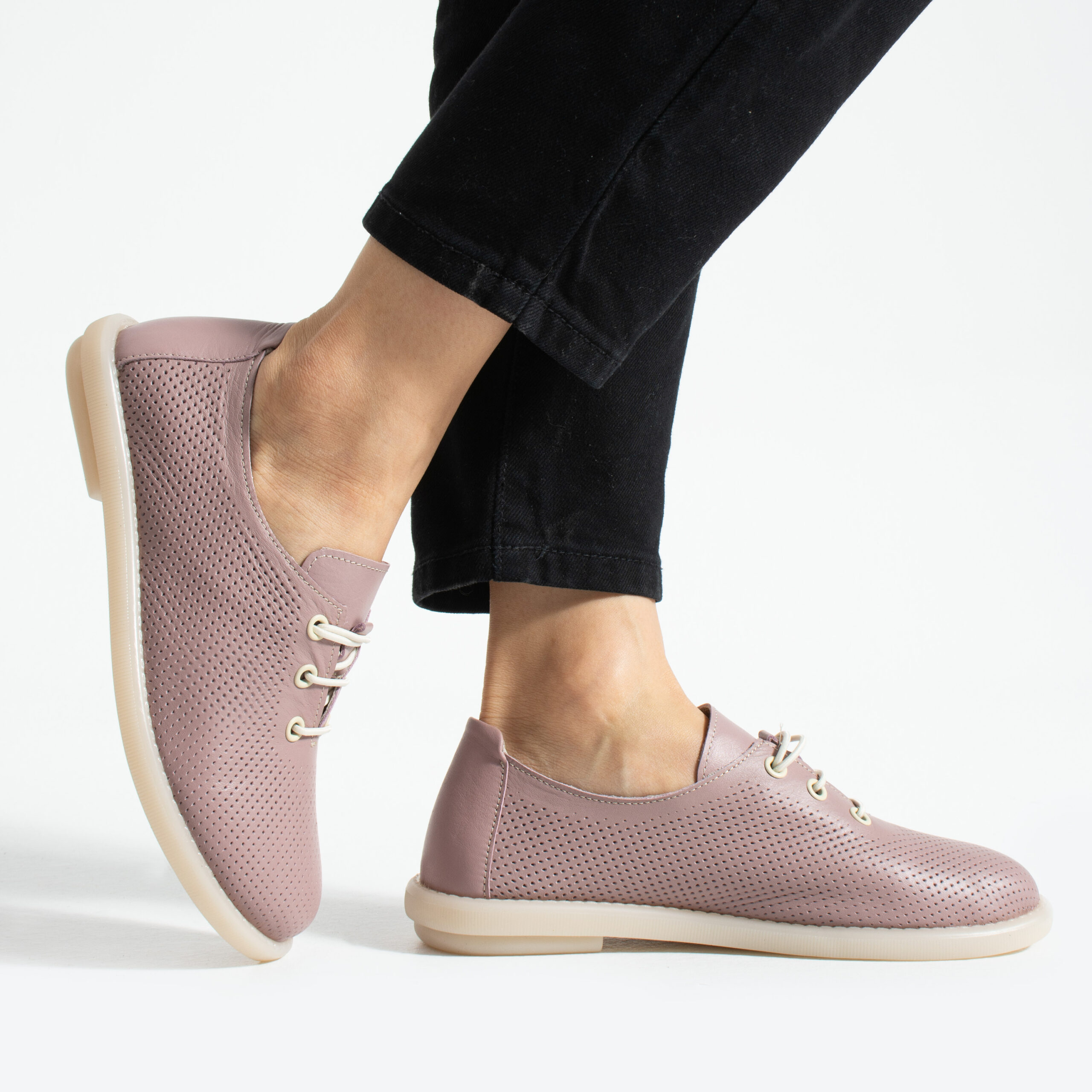 Pantofi casual roz pentru damă din piele naturală cu spumă de memorie Pantofi casual 14 Pantofi casual roz pentru damă din piele naturală cu spumă de memorie Pantofi casual 14