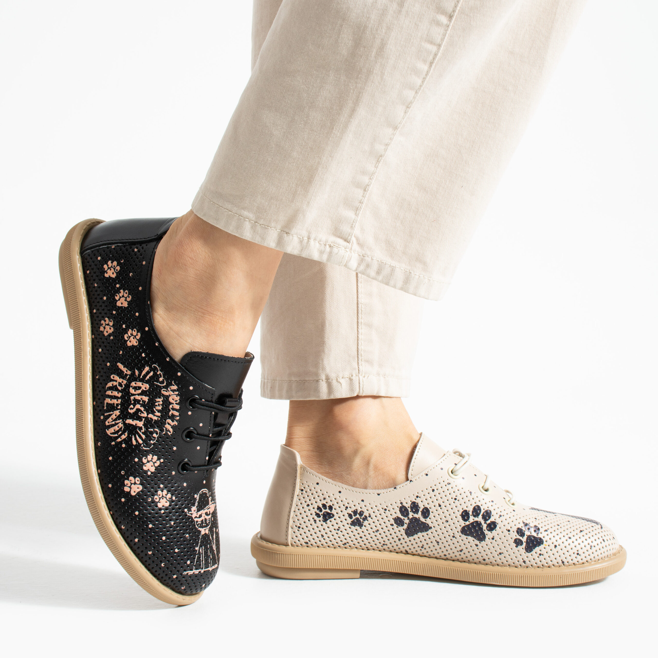 Pantofi casual bicolori pentru damă din piele naturală cu spumă de m Pantofi casual 14 Pantofi casual bicolori pentru damă din piele naturală cu spumă de m Pantofi casual 14