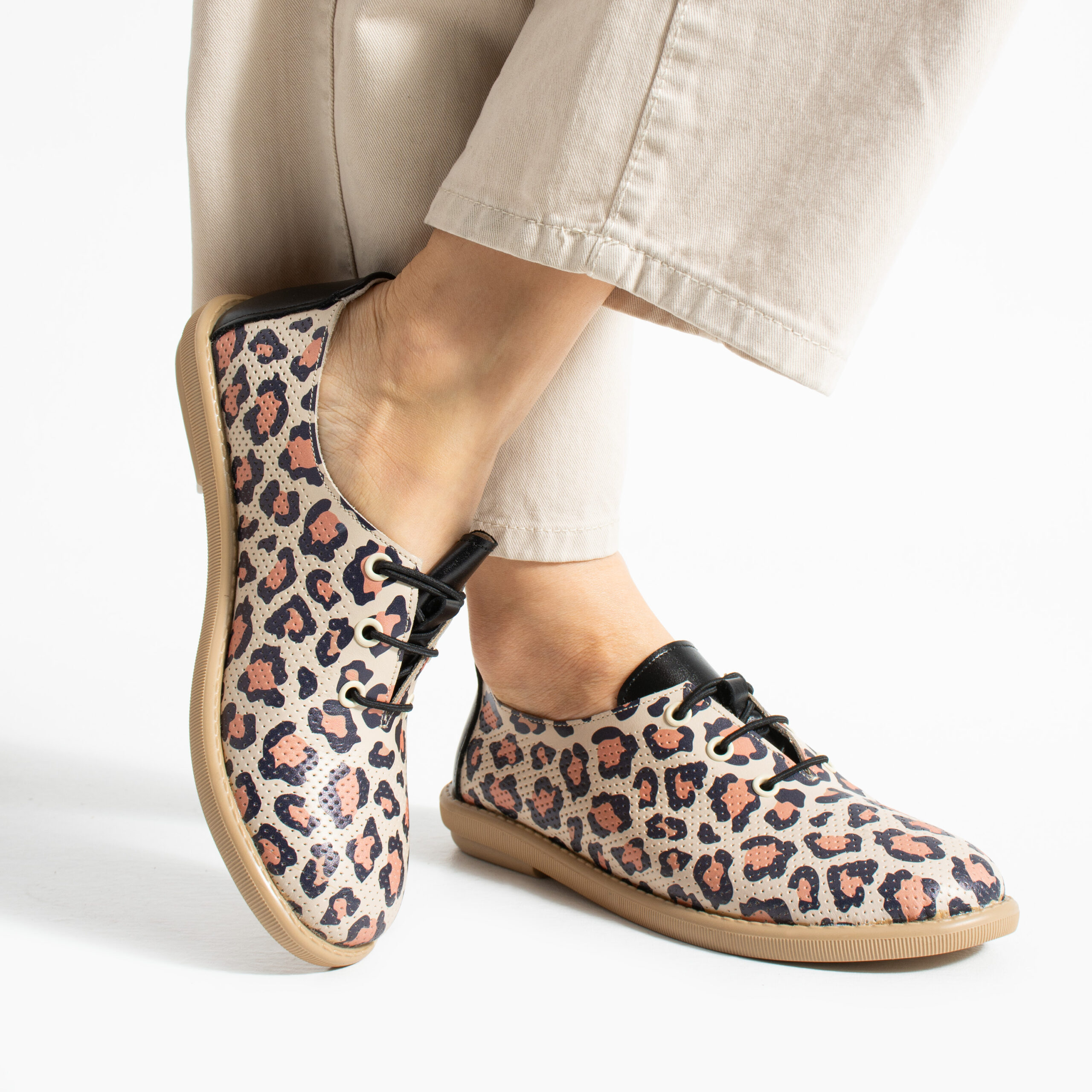 Pantofi casual eleganți din piele naturală cu model leopard și spumă de memorie Pantofi casual 13 Pantofi casual eleganți din piele naturală cu model leopard și spumă de memorie Pantofi casual 13