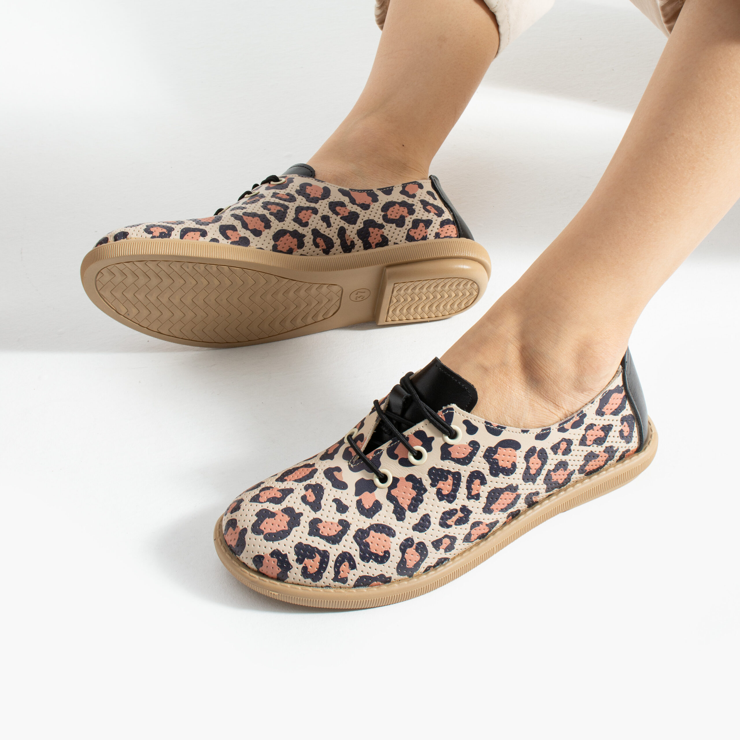 Pantofi casual eleganți din piele naturală cu model leopard și spumă de memorie Pantofi casual 15 Pantofi casual eleganți din piele naturală cu model leopard și spumă de memorie Pantofi casual 15