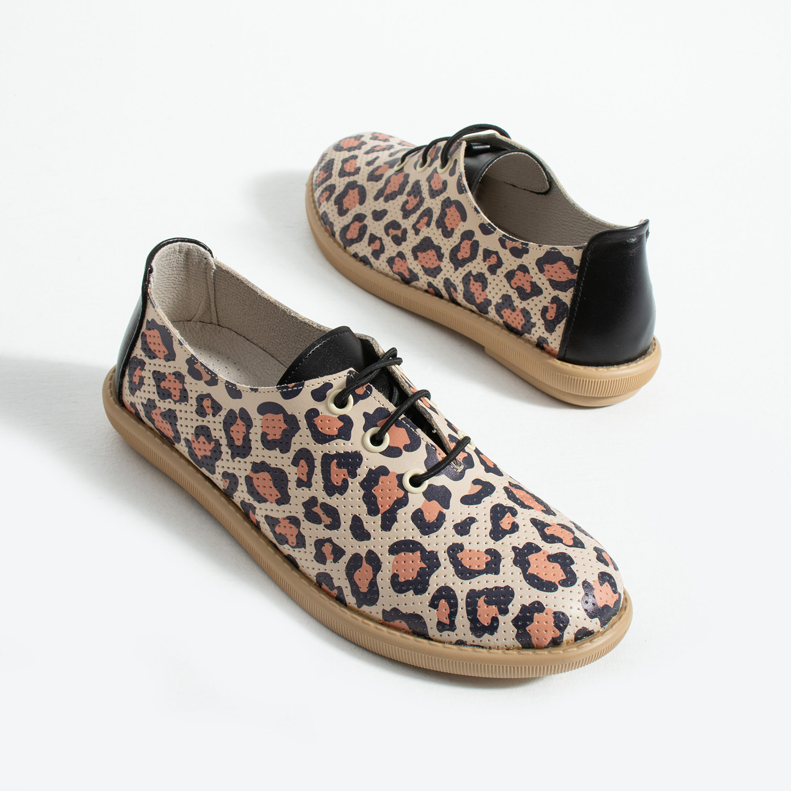 Pantofi casual eleganți din piele naturală cu model leopard și spumă de memorie Pantofi casual 16 Pantofi casual eleganți din piele naturală cu model leopard și spumă de memorie Pantofi casual 16
