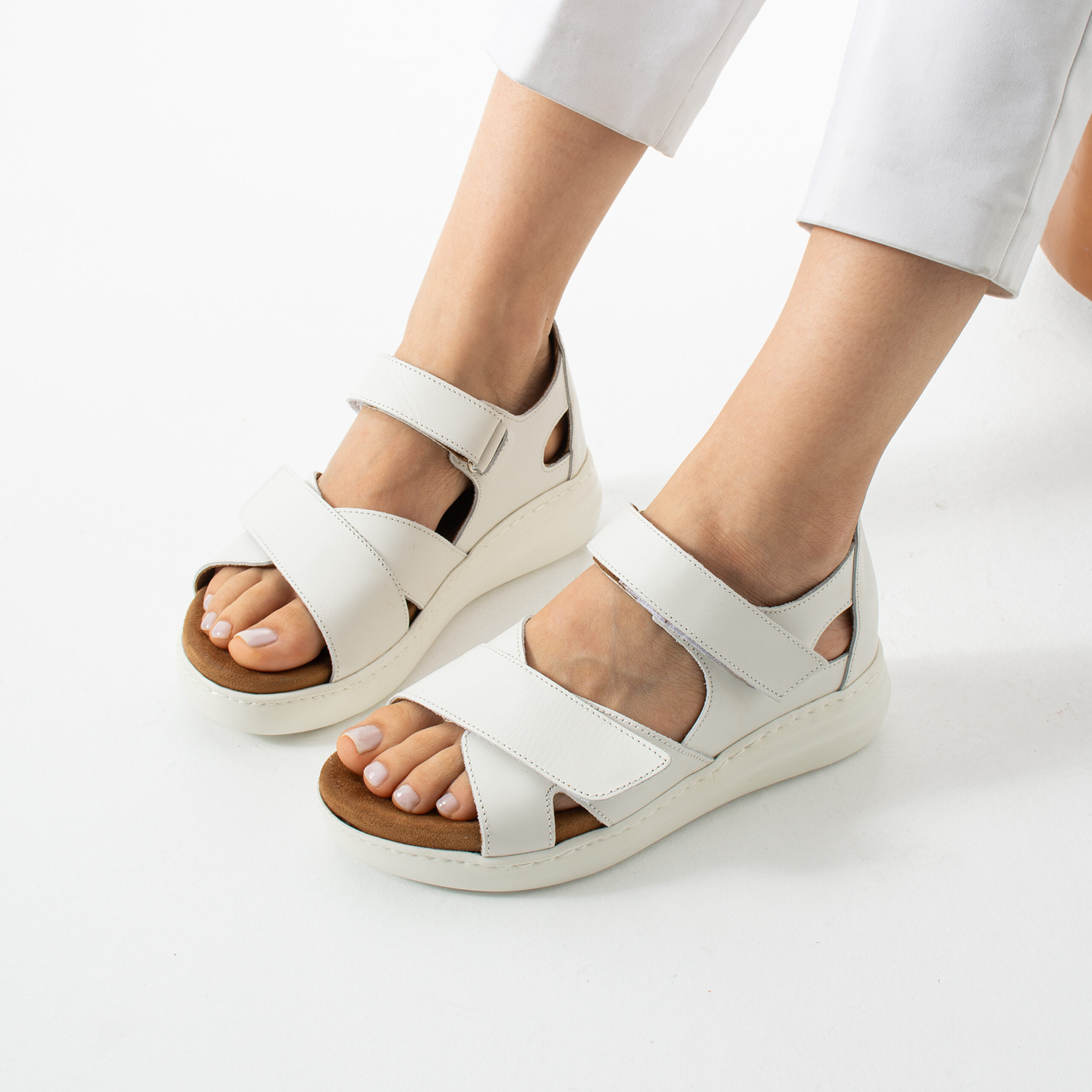 Sandale comode de damă din piele naturală cu călcâi închis Sandale și papuci de damă Sandale comode de damă din piele naturală cu călcâi închis Sandale și papuci de damă