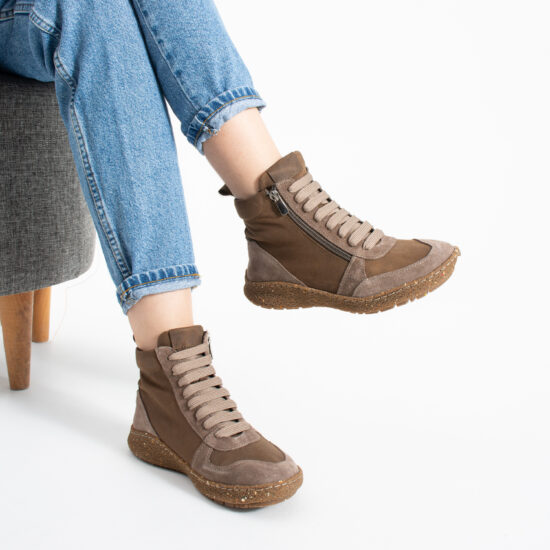 Ghete barefoot de damă din piele naturală cu vârf lat Ghete și bocanci de damă 11 Ghete barefoot de damă din piele naturală cu vârf lat - Nubuc natural