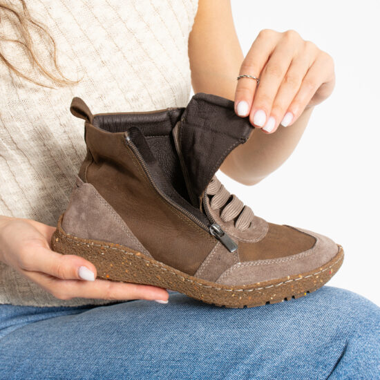 Ghete barefoot de damă din piele naturală cu vârf lat Ghete și bocanci de damă 13 Ghete barefoot de damă din piele naturală cu vârf lat - vedere laterală
