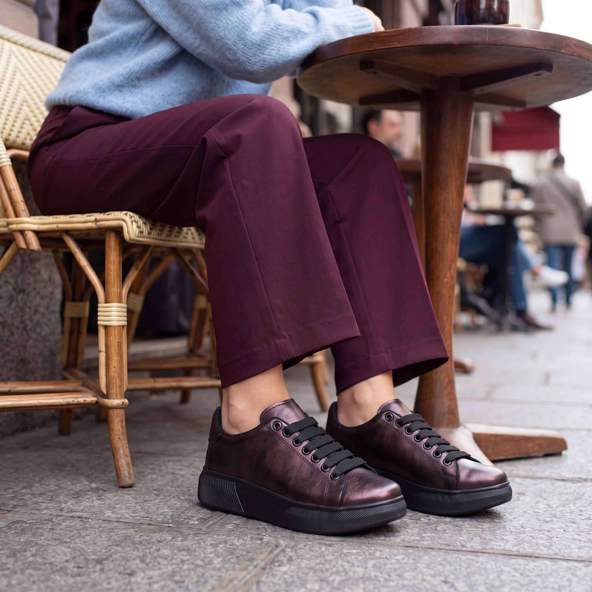 Sneakers casual de damă din piele naturală Sneakers de damă 2 Sneakers casual de damă din piele naturală - Roșu