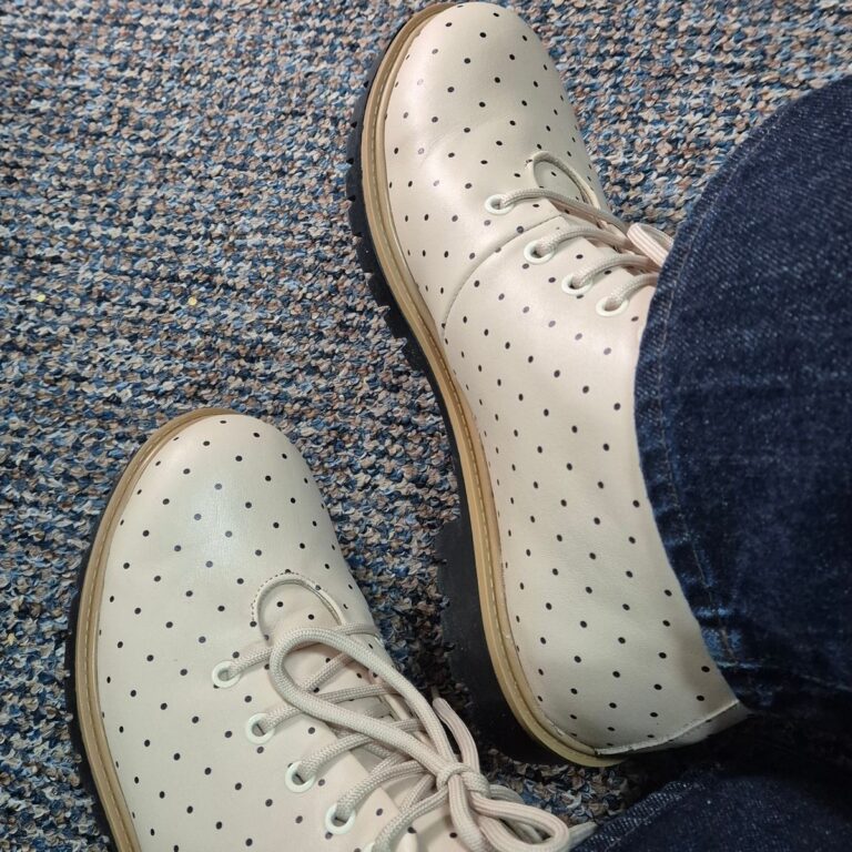 Polka dot Beige — fotografie de la un client